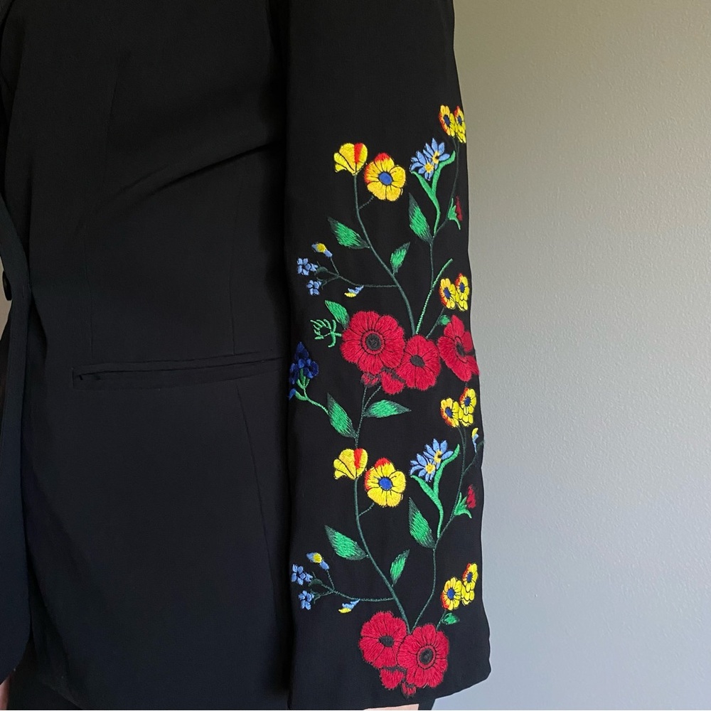SOLD Juicy Couture Black Label embroidered blazer jacket floral elegant size S - Picture 4 of 11